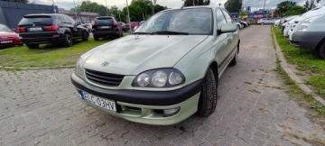 Toyota Avensis I Sedan 1.6 101KM 1999
