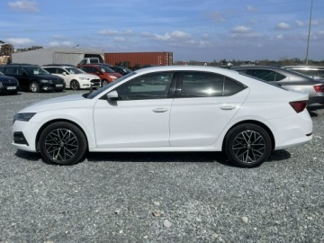 Skoda Octavia IV Liftback 2.0 TDI 150KM 2021 Škoda Octavia Skoda Octavia 2.0TDi 150KM 2021, zdjęcie 8