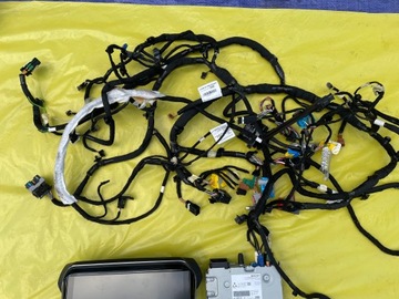 ЖГУТ ПРОВОДОВ СЕНСОРНОЙ ПАНЕЛИ НАВИГАЦИОННОГО РАДИО PEUGEOT 208 II