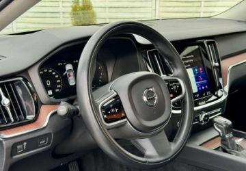 Volvo S60 III 2021 Volvo S60 Volvo S60 B5 B AWD Ultimate Dark 2.0 Benzyna 250KM, zdjęcie 9