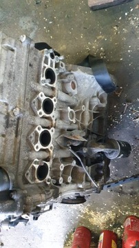 SUZUKI LIANA 1.6 16V M16A ДВИГАТЕЛЬ ГОЛАЯ СТОЙКА