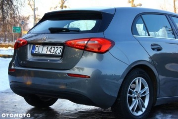 Mercedes Klasa A W177/V177 Hatchback 1.3 160 109KM 2020 Mercedes-Benz Klasa A Mercedes-Benz Klasa A 160 Style 1.3 Benzyna 109KM, zdjęcie 12
