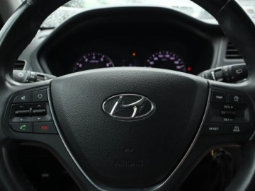 Hyundai i20 II Coupe 1.2 MPI 84KM 2017 Hyundai i20 1.2, Navi, Klima, Tempomat, Parktronic, zdjęcie 14