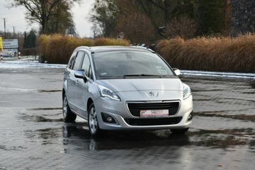 Peugeot 5008 I Minivan Facelifting 2.0 HDi 150KM 2015 Peugeot 5008 2.0HDi 150KM Manual 2015r. Salon 7os.
