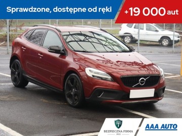 Volvo V40 II Hatchback Facelifting 2.0 D2 120KM 2017 Volvo V40 Cross Country 2.0 D2, Skóra, Navi