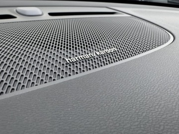 Volvo XC40 Crossover Facelifting 2.0 B4 197KM 2025 Volvo XC 40 B4 B Plus Black Edition | Harman Kardo, zdjęcie 27