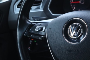 Volkswagen Tiguan I SUV Facelifting 2.0 TDI BlueMotion Technology 150KM 2016 VW Tiguan 2.0 TDI, 4X4, DSG, Skóra, Navi, Klima, zdjęcie 17