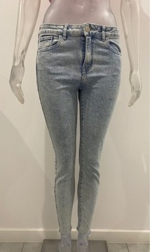 Jasnoniebieskie spodnie jeansy New Look M/38