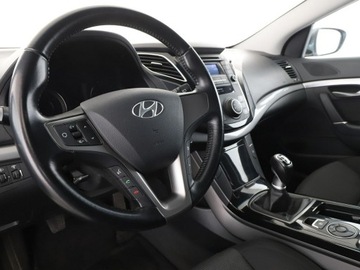 Hyundai i40 Kombi 1.6 GDI 135KM 2015 Hyundai i40 135KM, klima, Bluetooth, zdjęcie 13