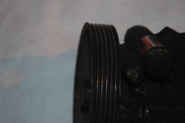 8200071050 ČERPADLO SERVA VOLVO V40