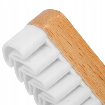 РЕЗИНОВАЯ ЩЕТКА ДЛЯ ЧИСТКИ ЗАМШИ И НУБУКА