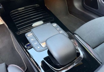Mercedes CLA C118/X118 Coupe Facelifting 1.3 200 163KM 2023 Mercedes-Benz CLA Mercedes-Benz CLA 200 AMG Line 7G-DCT 1.3 Benzyna 163KM, zdjęcie 26