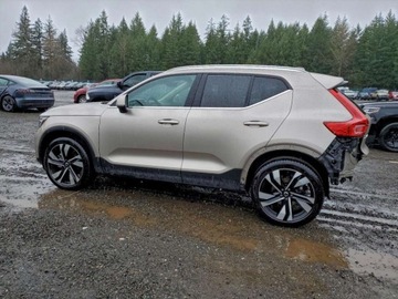 Volvo XC40 2023 Volvo XC 40 Ultimate 2023 2.0 Benzyna 194KM, zdjęcie 1