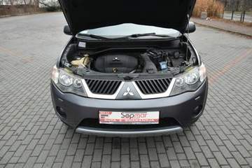 Mitsubishi Outlander II 2.2 DID DOHC 156KM 2007 Mitsubishi Outlander 2.2DiD 2007r 7os. Skóra, zdjęcie 24
