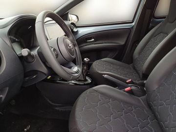 Toyota Aygo X 1.1 VVT-i 72KM 2025 Toyota Aygo X 1.0 VVTi Executive II (2014-) 1.0 VV, zdjęcie 12