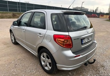 Suzuki SX4 I Sedan 1.6 VVT 120KM 2010 Suzuki SX4 Suzuki SX4 1.6 Benzyna 120KM, zdjęcie 13