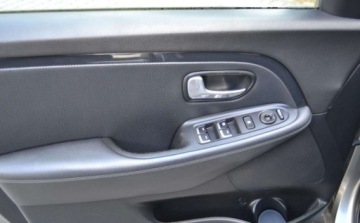 Kia Carens IV Minivan 1.7 VGT CRDi 141KM 2015 Kia Carens Kia Carens 1.7 CRDi Business Line 7os 7DCT 1.7 Diesel 141KM, zdjęcie 26