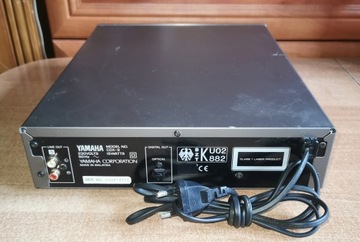 CD-плеер YAMAHA CDX-9