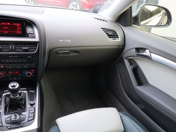 Audi A5 8T Coupe 1.8 TFSI 170KM 2008 Audi A5 1.8 TFSI, Skóra, Navi, Xenon, Bi-Xenon, zdjęcie 7