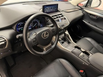 Lexus NX I SUV 300h 197KM 2017 Lexus NX 300h Comfort AWD I (2014-2021) Lexus NX 3, zdjęcie 9