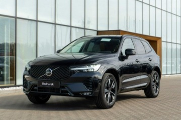 Volvo XC60 II 2025 Volvo XC 60 Plus Dark B5 AWD mild hybrid Benzyna, zdjęcie 2