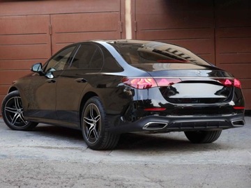 Mercedes Klasa E W214 Sedan 2.0 220d 197KM 2025 E Klasa 220 d 4-Matic AMG 2.0 (197KM) 2025, zdjęcie 3