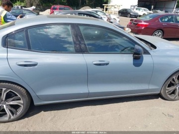 Volvo S60 III 2024 Volvo S60 B5 Core Dark Theme 2024 2.0l 2.0 Benzyna 247KM, zdjęcie 6