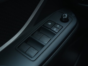 Toyota C-HR I Crossover Facelifting 1.8 Hybrid 122KM 2022 Toyota C-HR 1.8 Hybrid, Serwis ASO, Automat, zdjęcie 18