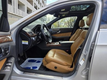 Mercedes Klasa E W212 Kombi 350 4MATIC 272KM 2011 MERCEDES E 350 4MATIC, V6 3.5l 272KM Przebieg: 194,588km Dokumentacja, zdjęcie 3