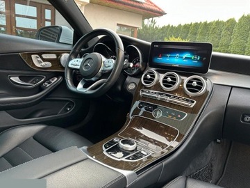 Mercedes Klasa C W205 2019 Mercedes-Benz Klasa C 2.0 16V benzyna 245 KM 2019r, zdjęcie 25