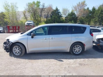 Chrysler Pacifica II 2024 Chrysler Pacifica Touring L 2024 3.6l 3.6 Benzyna 287KM, zdjęcie 2