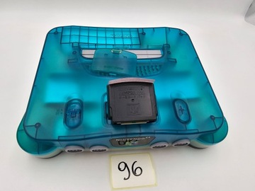 КОНСОЛЬ NINTENDO 64, ЕВРОПЕЙСКАЯ ВЕРСИЯ, ПРОЗРАЧНАЯ СИНЯЯ + ОРИГИНАЛЬНЫЕ АКСЕССУАРЫ