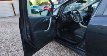 Opel Astra J Sports Tourer 1.4 Turbo ECOTEC 120KM 2011 Opel Astra Opel Astra 1.4 Benzyna 120KM, zdjęcie 13