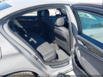 BMW Seria 5 G30-G31 2022 BMW Seria 5 530E, 2022r., 2.0L, zdjęcie 11