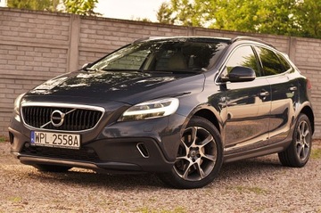 Volvo V40 II Hatchback Facelifting 2.0 T3 152KM 2016 Volvo V40 Cross Country T3 Turbo BENZYNA ---OCEAN RACE--- Full LED, zdjęcie 3