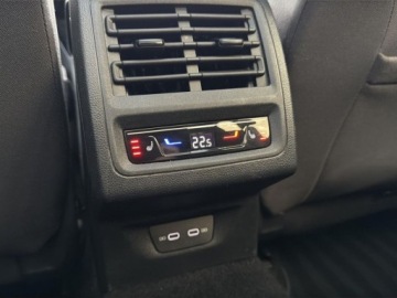 Volkswagen Golf VIII Alltrack 2.0 TDI 200KM 2022 Volkswagen Golf Alltrack LED Matrix Harman Kardon Hak Kamera Cofania Faktu, zdjęcie 37