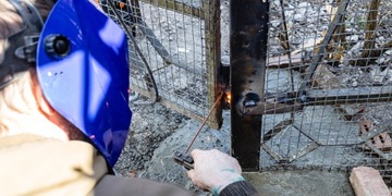 ПЕТЛЯ ПОВОРОТНАЯ С ШАРИКОВОЙ FI 20 ДЛЯ КАЛИТКИ ПЕТЛИ ПОВЕРНУТЫЕ ПОД СВАРКУ