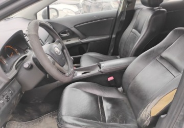 Toyota Avensis III Wagon 2.0 D-4D 126KM 2010 Toyota Avensis 2010r, 2.0 DIESEL. Lekko uszkodzony przod. Jezdzi. 2.0, zdjęcie 6