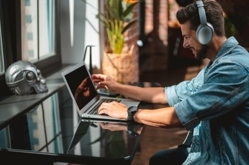 Регулируемый стол, электрическое стекло, USB-индукция