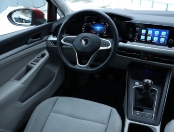 Volkswagen Golf VIII Hatchback 1.0 TSI 110KM 2021 VW Golf 1.0 TSI, Salon Polska, Klima, Klimatronic, zdjęcie 6