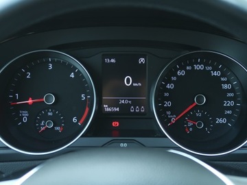 Volkswagen Passat B8 Variant 1.6 TDI BlueMotion SCR 120KM 2016 VW Passat 1.6 TDI, Salon Polska, Klima, zdjęcie 10
