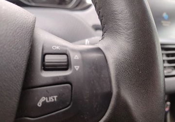 Peugeot 2008 I SUV Facelifting 1.2 PureTech 110KM 2019 Peugeot 2008 Signature salon Polska bezwypadkowy bogate wyposazenie 1.2, zdjęcie 12