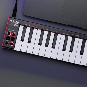 AKAI LPK 25 MKII - Мини-клавиатура управления