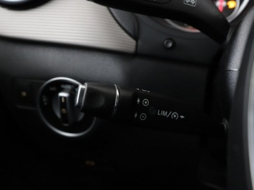 Mercedes Klasa B W246 Sports Tourer Facelifting 1.5 180 d BlueEFFICIENCY Edition 109KM 2017 Mercedes B 180 navi kamera i czujniki parkowania, zdjęcie 31