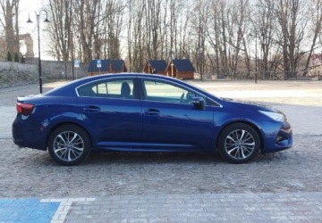 Toyota Avensis III Sedan Facelifting 2015 2.0 D-4D 143KM 2016 Toyota Avensis Salon PLPotwierdzony przebiegZadbanyEkonomiczny 2.0 143KM, zdjęcie 1