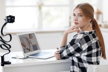ДЕРЖАТЕЛЬ ДЛЯ ТЕЛЕФОНА ДЛИННЫЙ ЭЛАСТИЧНЫЙ ЗАЖИМ НА ЛЯГУШЕЧНОЙ ШЕЕ