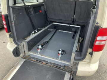 Volkswagen Caddy III Kombi Facelifting 1.6 TDI 102KM 2013 Volkswagen Caddy niepełnosprwanych inwalida rampa, zdjęcie 9