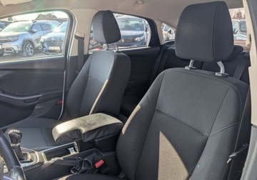 Ford Focus III Sedan Facelifting 1.6 Ti-VCT 125KM 2016 Ford Focus 1.6 Benzyna 125KM SedanManualPakiet WinterSalon PL 1.6 125KM, zdjęcie 10