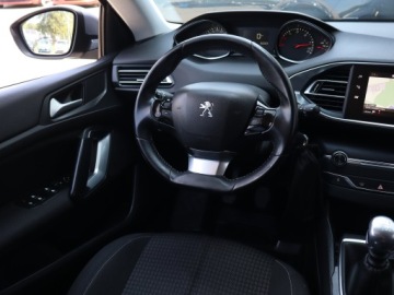 Peugeot 308 II SW Facelifting 1.5 BlueHDI 130KM 2019 Peugeot 308 1.5 BlueHDi, Salon Polska, Navi, zdjęcie 6
