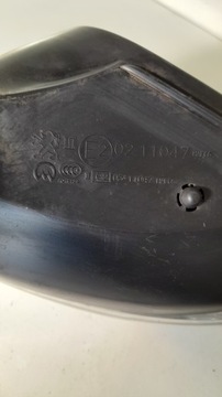 LEVÉ ZRCÁTKO PEUGEOT 208 0211047 9PIN